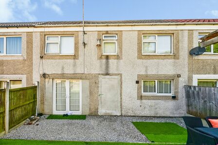 3 bedroom Mid Terrace House for sale