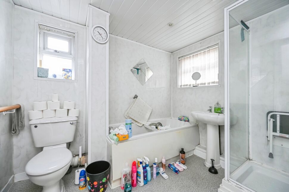 Shower Room WC