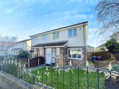 Lance Grove, 3 bedroom Semi Detached House to rent, &pound;1,200 pcm