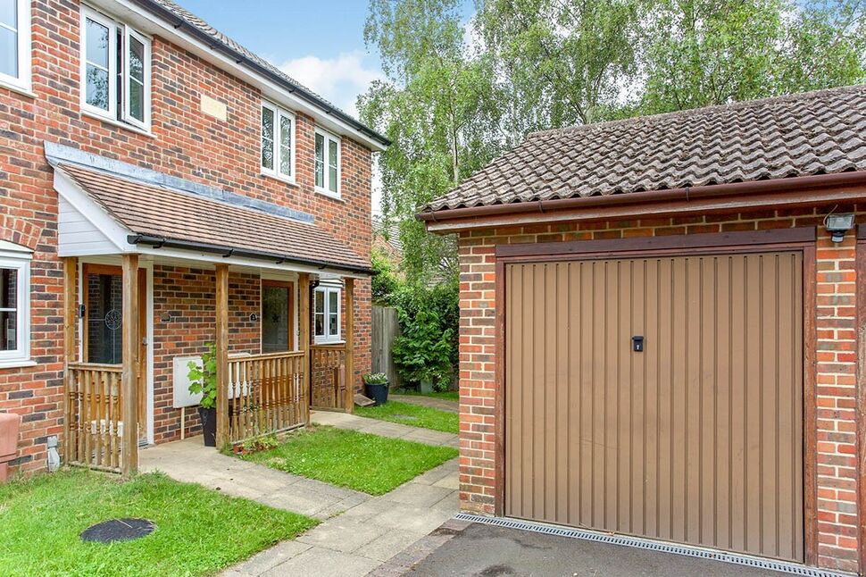 Main image of 2 bedroom Semi Detached House to rent, Grevillea Avenue, Fareham, Hampshire, PO15