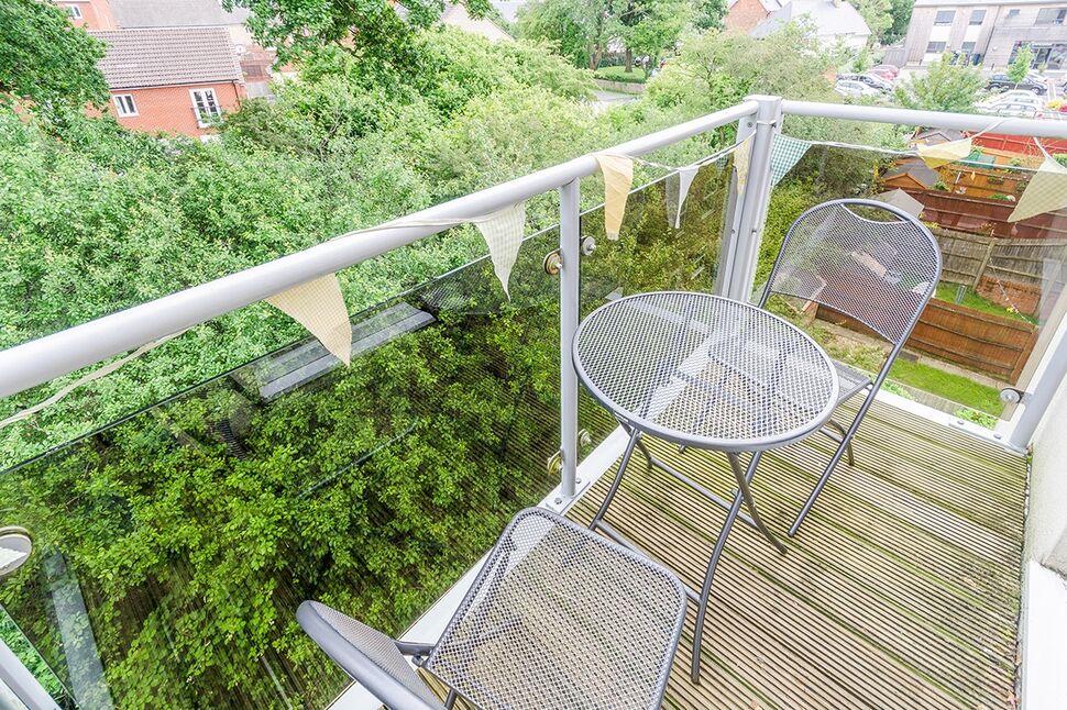 2 bedroom Flat to rent, Whites Way, Hedge End, SO30 £1,100 pcm