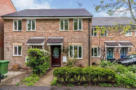 Caraway, 2 bedroom Mid Terrace House to rent, £1,250 pcm
