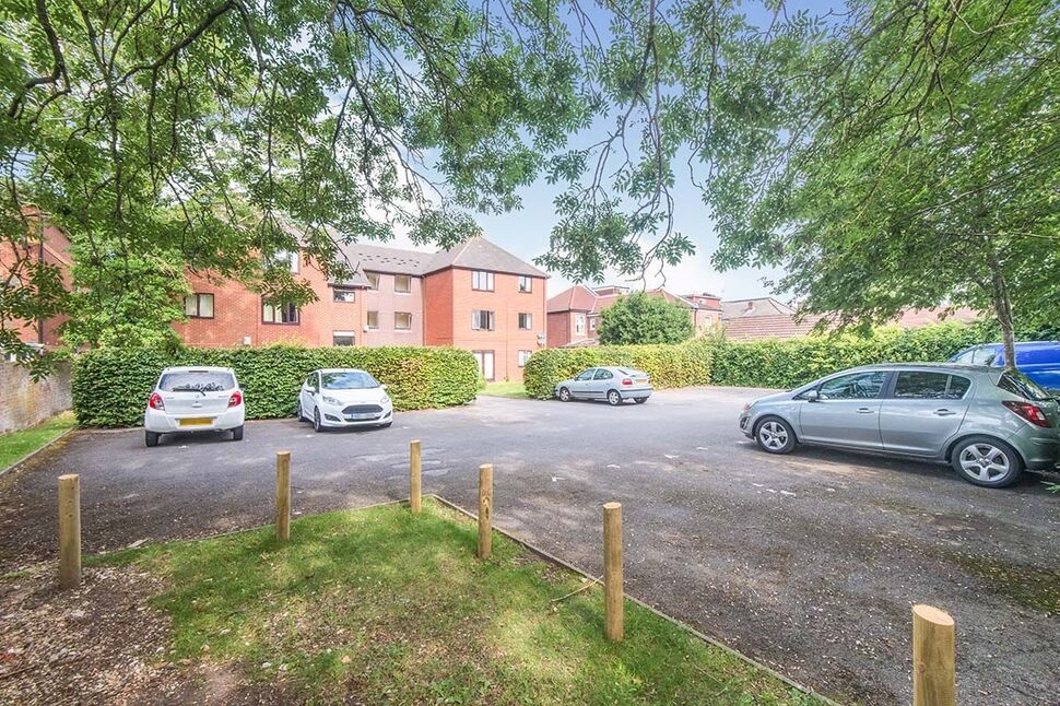 1 bedroom Flat to rent, 82 Bullar Road, Southampton, SO18 £850 pcm