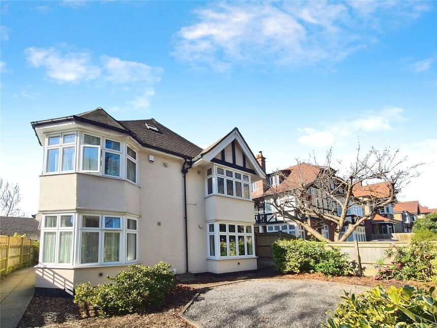 Main image of 2 bedroom  Flat to rent, Hill Lane, Southampton, SO15