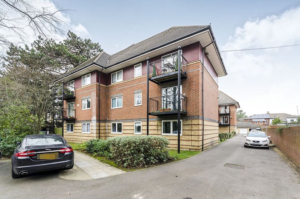 Main image of 2 bedroom Flat to rent, Archers Road, Southampton, SO15