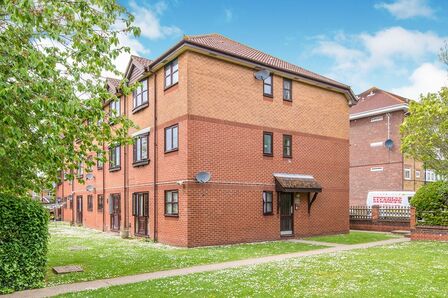 Brunel Road, 1 bedroom Flat to rent, &pound;925 pcm