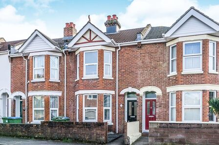 Lemon Road, 3 bedroom  House to rent, £1,450 pcm