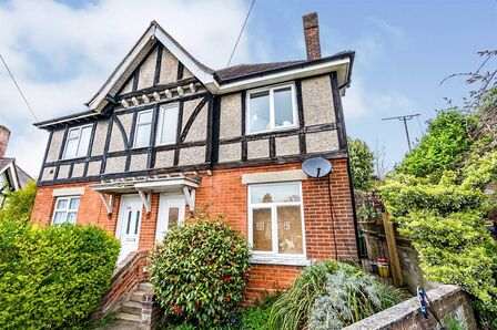 Carnation Road, 2 bedroom House to rent, &pound;1,250 pcm