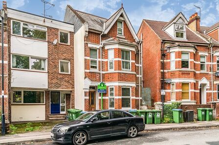 Silverdale Road,  Flat to rent, £895 pcm