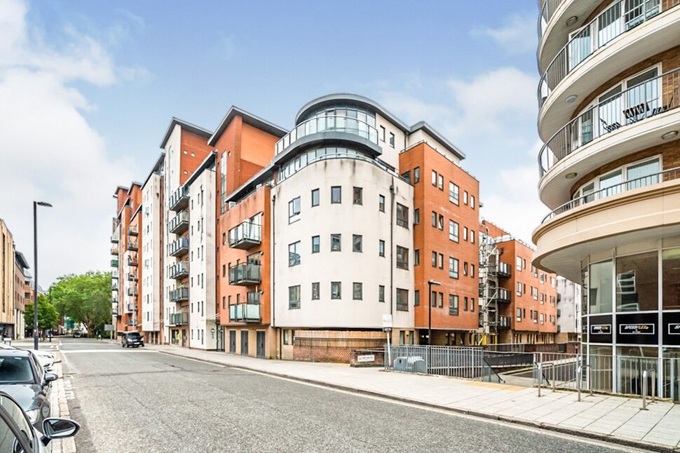 Main image of 1 bedroom  Flat to rent, Lower Canal Walk, Southampton, SO14