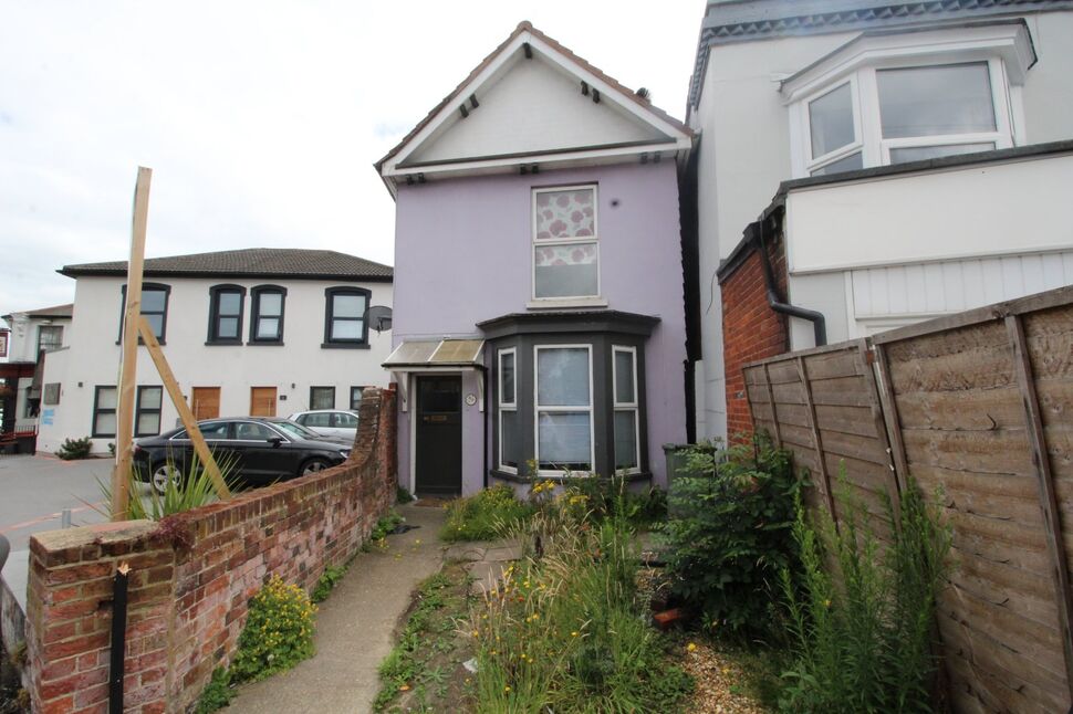 Main image of 3 bedroom Detached House for sale, Shirley Road, Southampton, Hampshire, SO15