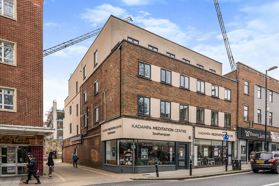 Main image of 1 bedroom  Flat to rent, Hanover Buildings, Southampton, SO14