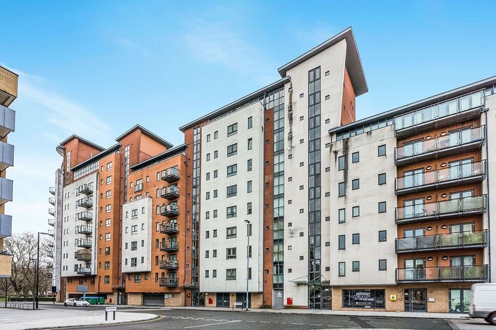 Main image of 2 bedroom Flat to rent, Orchard Place, Southampton, SO14
