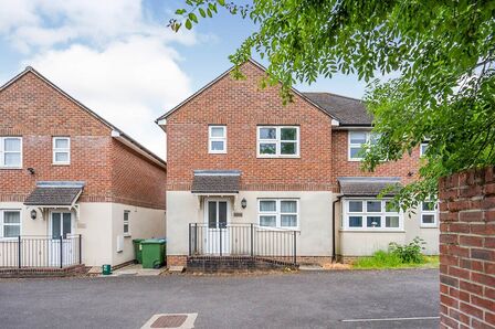 Burgess Road, 4 bedroom  House to rent, £1,800 pcm