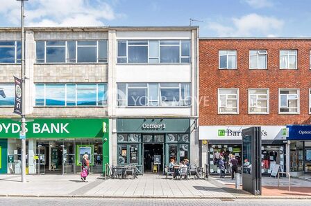 Sussex Road, 1 bedroom Flat to rent, &pound;1,000 pcm