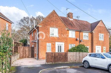 Outer Circle, 4 bedroom Semi Detached House to rent, &pound;1,650 pcm