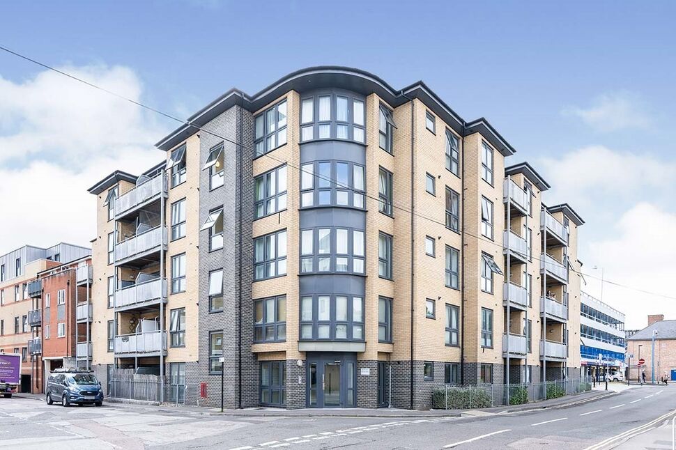 Main image of 1 bedroom Flat to rent, Canal Walk, Southampton, SO14
