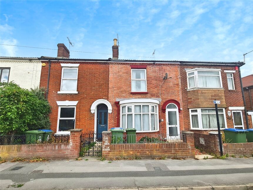 Main image of 3 bedroom Mid Terrace House to rent, Padwell Road, Southampton, SO14