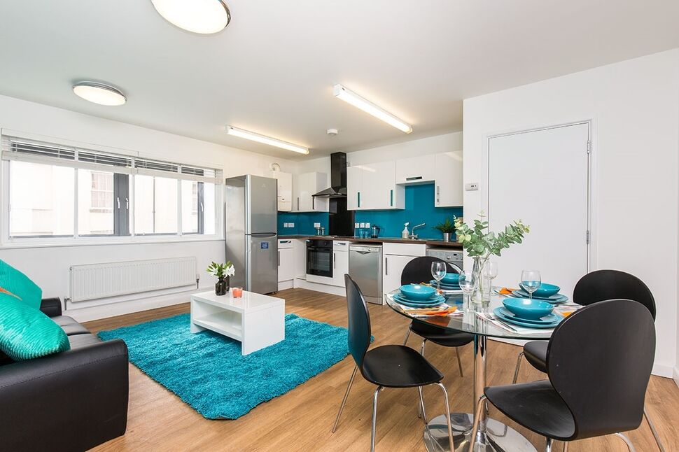 4 bedroom Flat to rent, Carlton Place, Southampton, SO15 £1,550 pcm