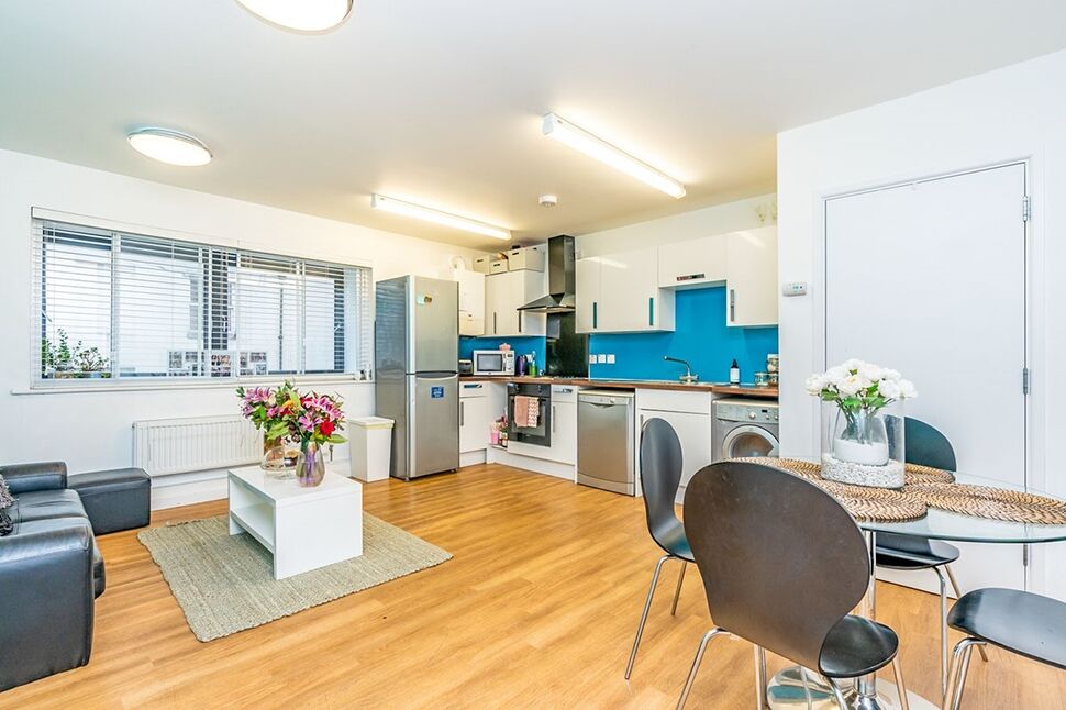Main image of 4 bedroom Flat to rent, Carlton Place, Southampton, SO15