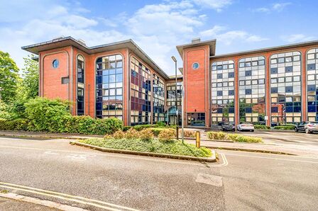 Southbrook Rise, 1 bedroom Flat for sale, &pound;130,000