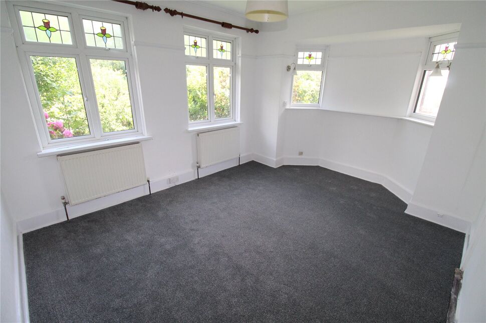 3 bedroom Detached House for sale, Woodmill Lane, Southampton, SO18 £