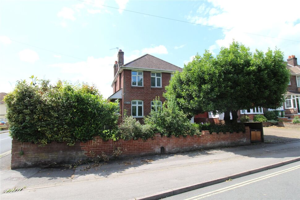 3 bedroom Detached House for sale, Woodmill Lane, Southampton, SO18 £