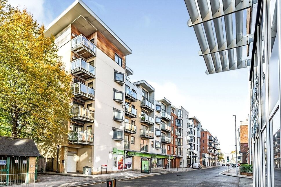 Main image of 2 bedroom Flat to rent, High Street, Southampton, Hampshire, SO14