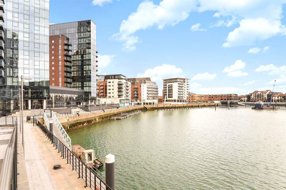 Main image of 2 bedroom  Flat to rent, Admirals Quay, Ocean Way, Hampshire, SO14