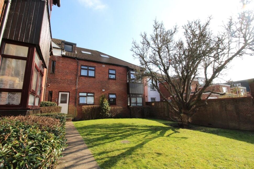 Main image of 1 bedroom Flat to rent, Bullar Road, Southampton, Hampshire, SO18
