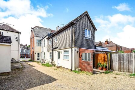 1 bedroom  Flat to rent