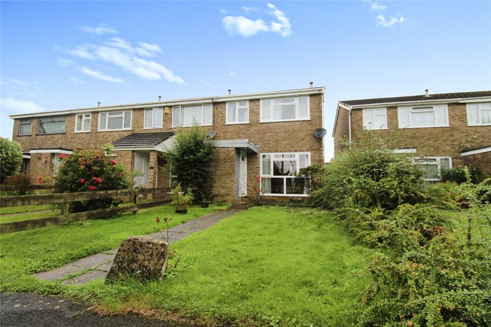 3 bedroom Mid Terrace House for sale, Brook Walk, Calmore, SO40 £180,000