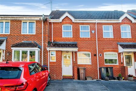 Tristram Close, 2 bedroom Mid Terrace House to rent, &pound;1,300 pcm
