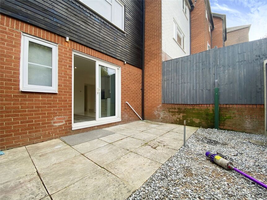 Main image of 1 bedroom Flat to rent, Woodmill Lane, Southampton, Hampshire, SO18