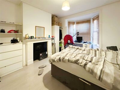 Milton Road, 5 bedroom Mid Terrace House to rent, £2,300 pcm