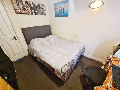 White Star Place, 1 bedroom Mid Terrace Room to rent, £500 pcm