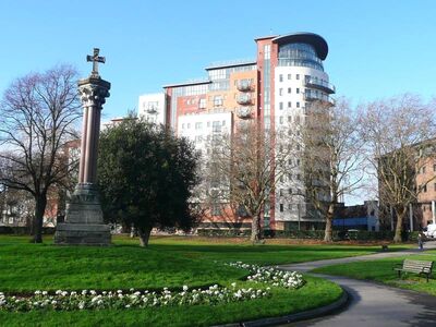 Briton Street, 2 bedroom  Flat to rent, £1,250 pcm