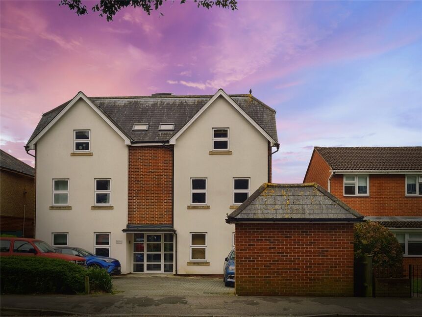 1 bedroom Flat to rent, Regents Park Road, Southampton, SO15 £850 pcm