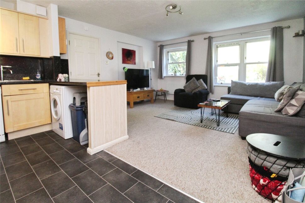 Living Room / Kitchen