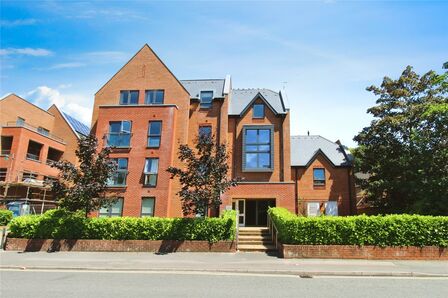 1 bedroom  Flat for sale