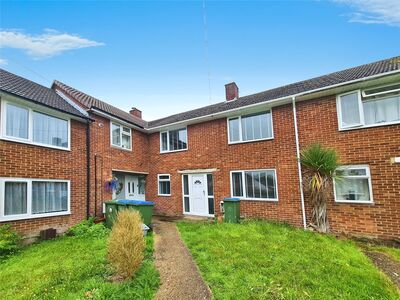 Marston Road, 4 bedroom Mid Terrace House to rent, £1,920 pcm