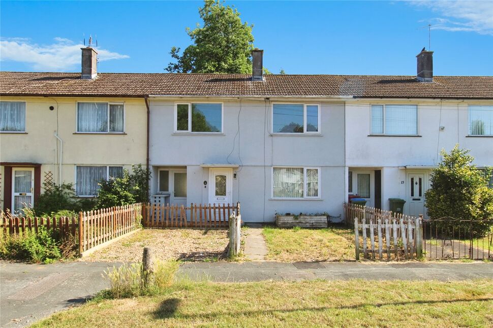 3 bedroom Mid Terrace House for sale