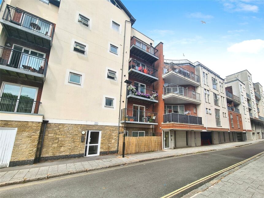 Main image of 1 bedroom Flat to rent, Lower Canal Walk, Southampton, Hampshire, SO14