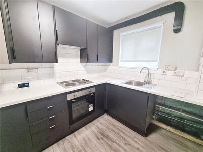 Blyth Close, 2 bedroom Flat to rent, &pound;1,295 pcm