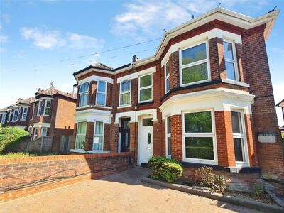 Foundry Lane, 2 bedroom Flat to rent, &pound;1,250 pcm