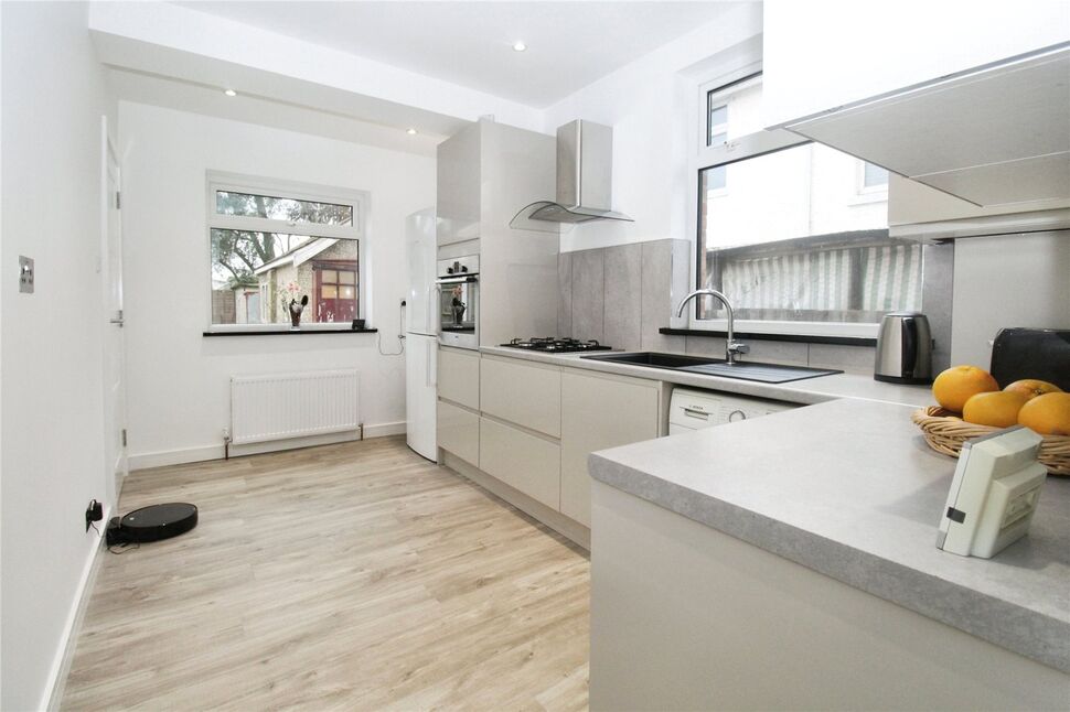Main image of 3 bedroom Semi Detached House for sale, Oakley Road, Southampton, Hampshire, SO16