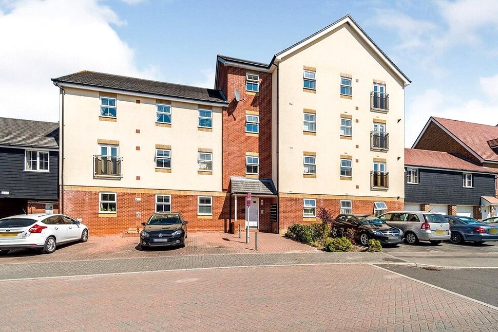 Main image of 2 bedroom Flat for sale, White's Way, Hedge End, Hampshire, SO30