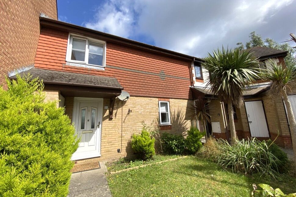 Main image of 2 bedroom Mid Terrace House to rent, Dundonald Close, Southampton, Hampshire, SO19