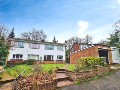 3 bedroom Mid Terrace House to rent