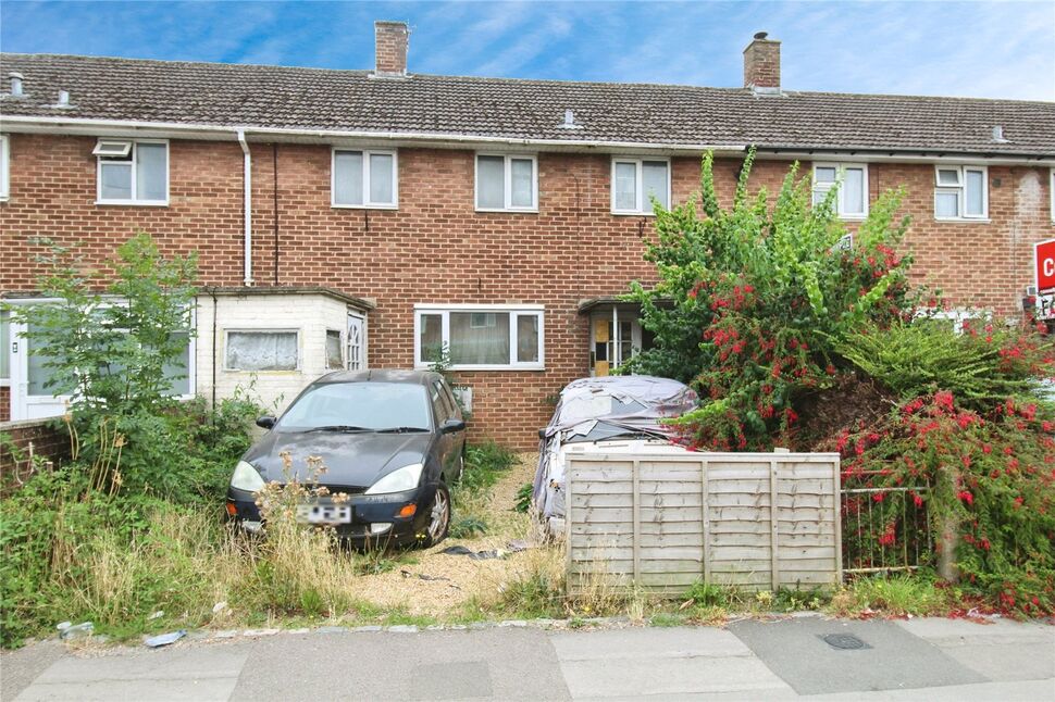 Main image of 3 bedroom Mid Terrace House for sale, Cuckmere Lane, Southampton, Hampshire, SO16